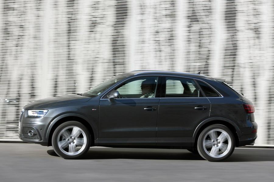  Audi Q3 2.0 TFSI Quattro S-Line (8U) 2011 года  (WW) (фото 7 из 68)